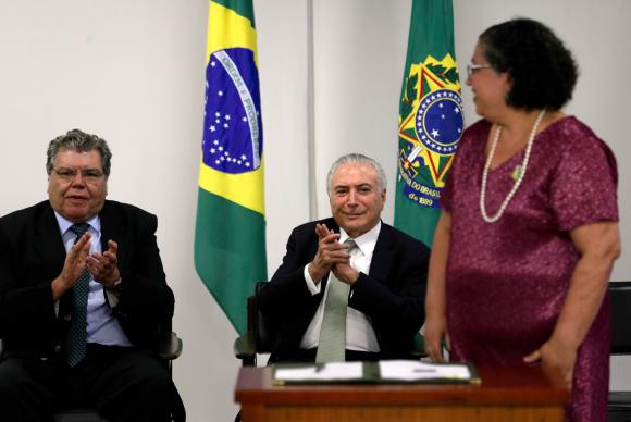 ministro do Meio Ambiente, José Sarney Filho; o presidente Michel Temer e a presidente do Ibama, Suely Araújo,